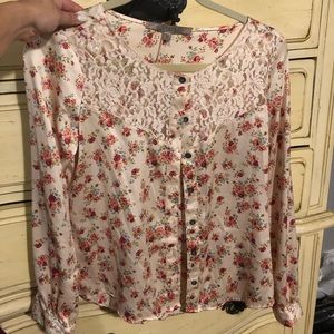 Guess woman's floral shirt